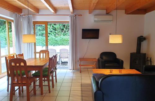 Nieheim House | Haus 9 Natur Ferienpark, WLAN, Kostenfreier Parkplatz, Grillen auf der Terrasse Schöne Familienzeit!