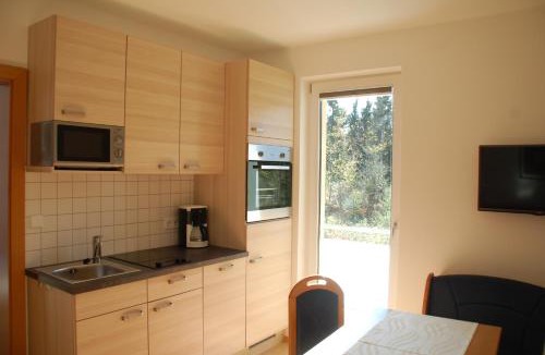 Finkenstein am Faaker See Apartment | Haus am Wald