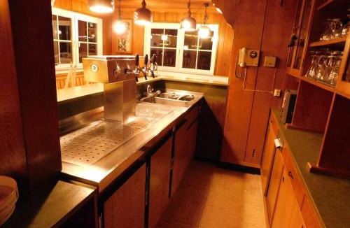 Langewiese House | Haus Astenblick in Winterberg Ferienwohnungen mit Gastraum Wanderveranstaltungen und Familienfeiern