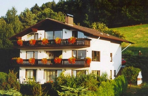 Bad Konig House | Haus Fernblick Apartment 1