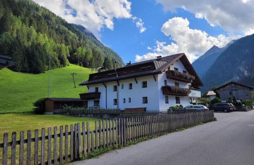 Feichten House | Haus Gfall