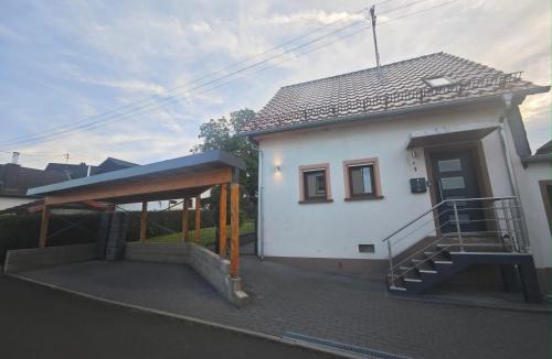 Dickesbach House | Haus Kerkyra