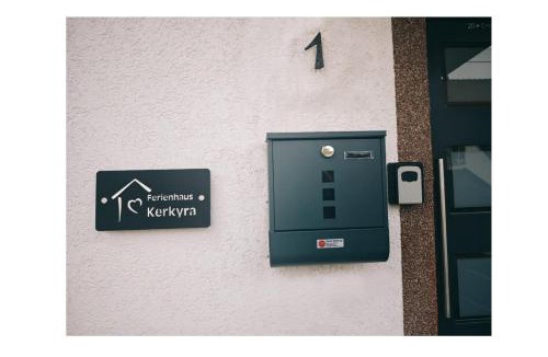 Dickesbach House | Haus Kerkyra