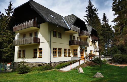 Neulehn Hotel | Haus Kuhberg