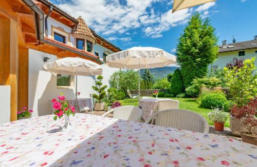 Cornaiano Bed & Breakfast | Haus Oberhofer