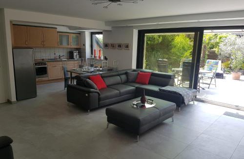 Erkrath Apartment | Haus Palmengarten