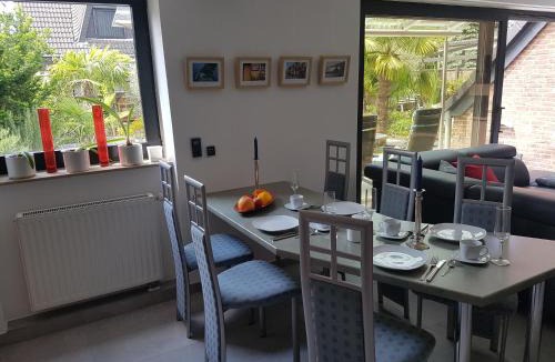 Erkrath Apartment | Haus Palmengarten