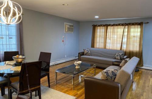 Queens House | Haus Serenity