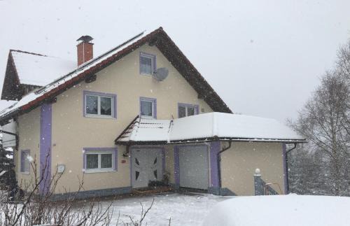 Altglashutten Apartment | Haus Zeichner 4 Zimmer Ferienwohnung
