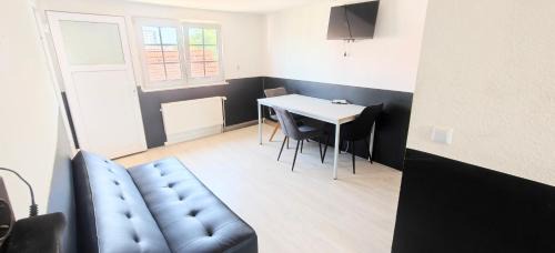 Ruesselsheim Apartment | Haus2