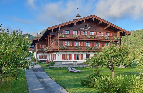 Blindau Apartment | Hausberg vacation apartment with mountain view