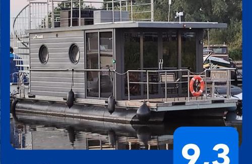 Hattem Apartment | Hausboot Lucky