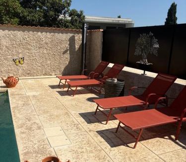 Lancon-Provence Villa | Haut de villa avec piscine privée et extérieur