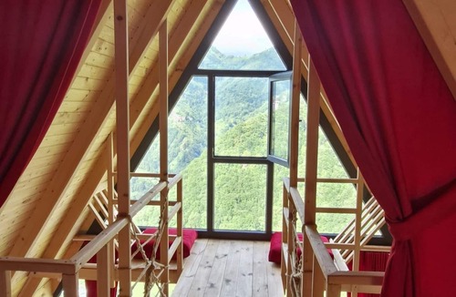 Ayder House | Havalı Bungalov-1 jakuzili Dere ve Şelale Manzaralı Süit Bungalow