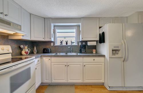 Crystal River House | HAVE IT ALL with floating dock, commercial icemaker and deepest canal in town!