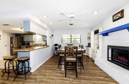 Dunnellon House | Haven at Rainbow Springs: Kayaks, Pool, Game Room