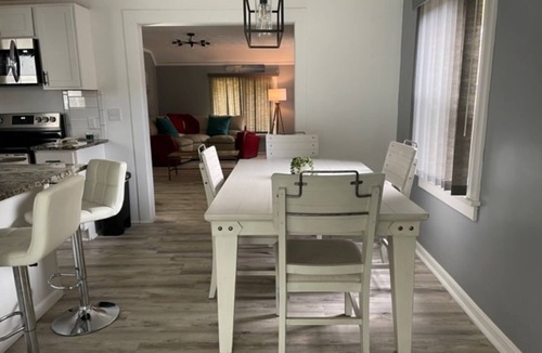 Sea Breeze House | Haven Breeze - Dazzling home near Lake Ontario, beach & relaxing walking trails