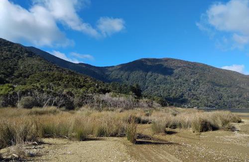 Endeavour Inlet Apartment | Haven Cabin - No road access - just a boat ride away