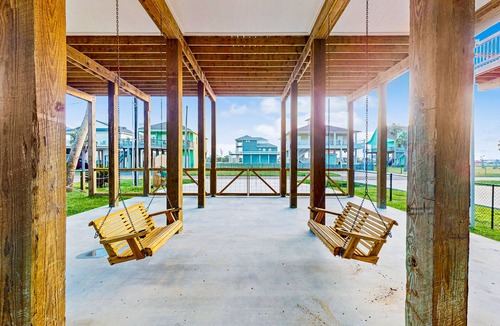 Crystal Beach House | Haven | Gulf Views | Large Deck
