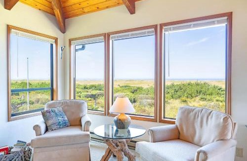 Copalis Beach House | Haven Hideaway - Ocean Views from Every Room