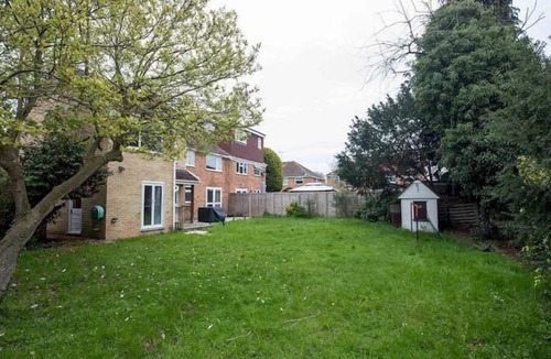 Old Windsor House | haven Valley near the theme park