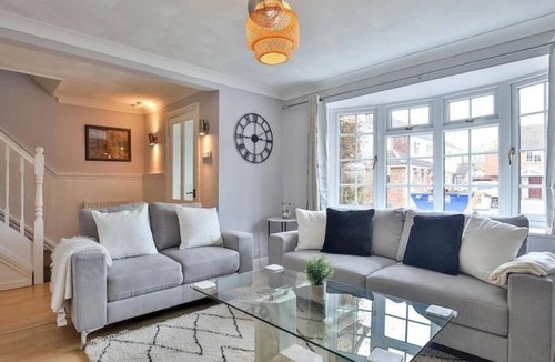 Old Windsor House | haven Valley near the theme park