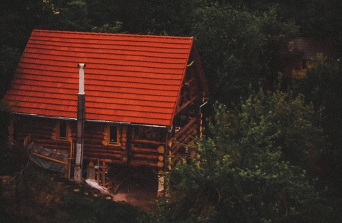 Pesteana Cabin | Havens Treehouse Transylvania