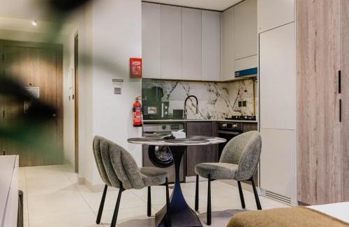 Dubai Sports City Apartment | HAVN - Studio in Amal Tower, Dubai Sports City