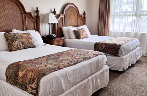 Volcano Hotel | Hawaii Volcano House