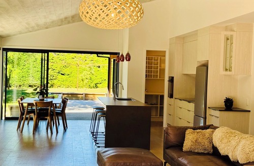 Lake Hawea House | Hawea Holiday Haven - Spacious, Private, Central - now with Stoked Hot Tub!