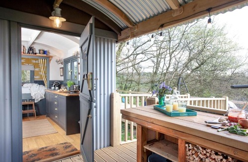 Knowstone Ski Chalet | Hawkings Hideaway