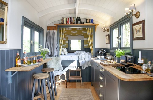 Knowstone Apartment | Hawkings Hideaway Knowstone