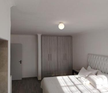 Richmond - KZN Apartment | Hawkins At 65