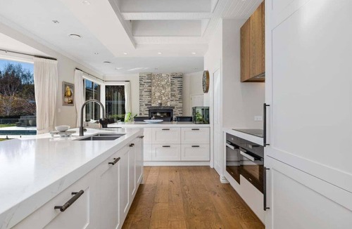 Speargrass Flat Villa | Hawks View - Country Escape Near Queenstown