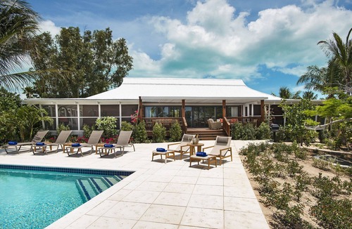 Leeward Settlement Villa | Hawksbill Beach House – Timeless Caribbean Charm on Grace Bay Beach