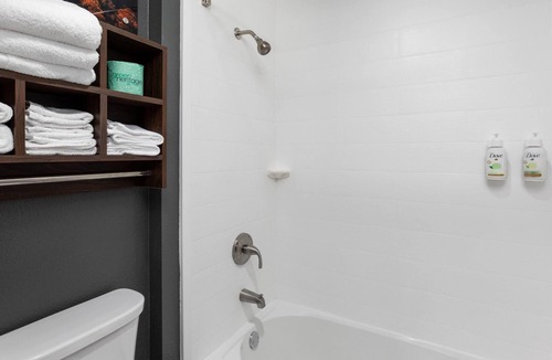 Bentonville - Fayetteville Hotel | Hawthorn Extended Stay By Wyndham Springdale