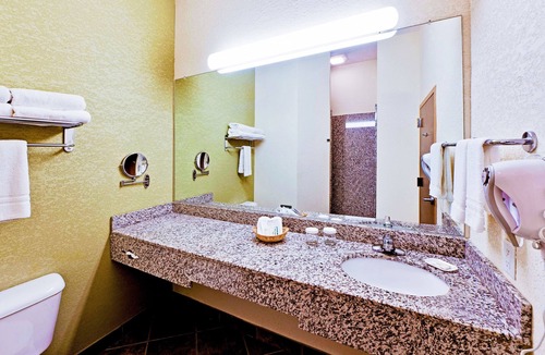 Kingsland Hotel | Hawthorn Extended Stay by Wyndham Kingsland