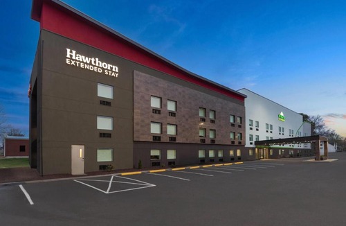 Jackson Hotel | Hawthorn Extended Stay by Wyndham Jackson