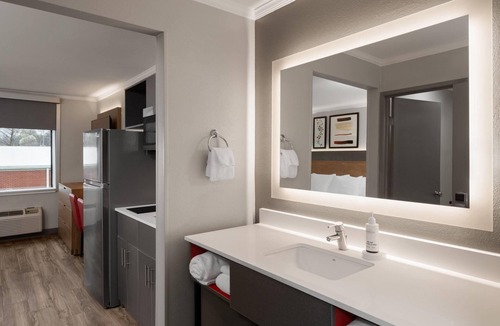 Jackson Hotel | Hawthorn Extended Stay by Wyndham Jackson