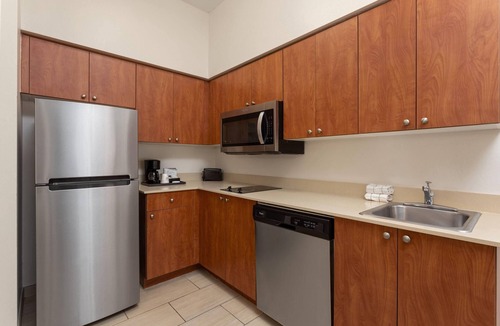 Naples Hotel | Hawthorn Extended Stay by Wyndham Naples