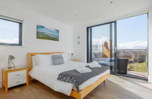 Holworth House | Hawthorn