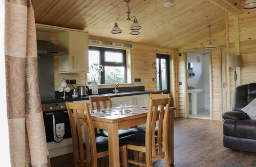 King's Lynn Cabin | HAYFIELDS - Charming Double Bedroom