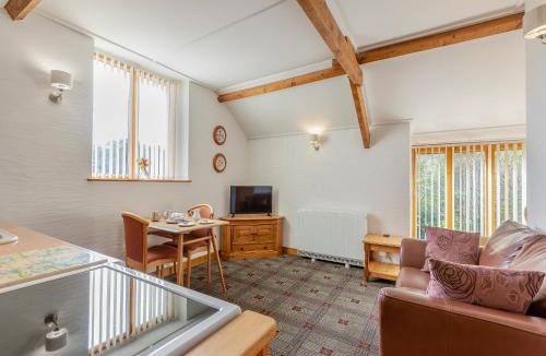 Berrynarbor House | Hayloft - E3759