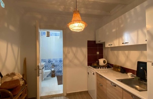 Ayvalik City Center Hotel | Hayriye Hanim Ege
