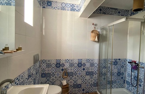 Ayvalik City Center Hotel | Hayriye Hanim Ege