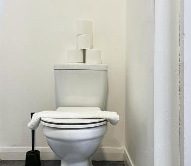 Huddersfield Apartment | Hayy Vibrant Studios Queensgate
