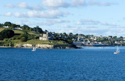 Maenporth Cottage | HAZEL BARN, pet friendly, character holiday cottage in Falmouth