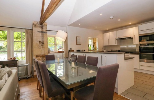 Brimpsfield Cottage | Hazel Manor Wing