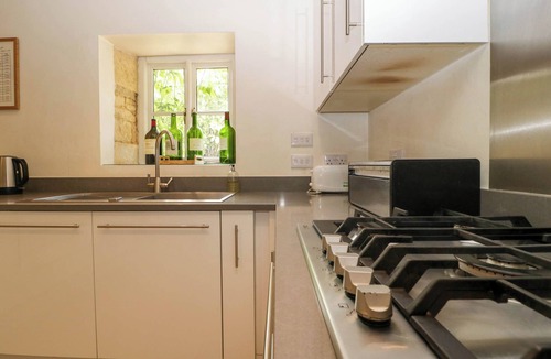 Brimpsfield Cottage | Hazel Manor Wing