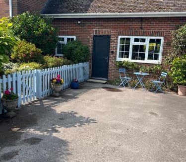 East Knighton Apartment | Hazeldene
